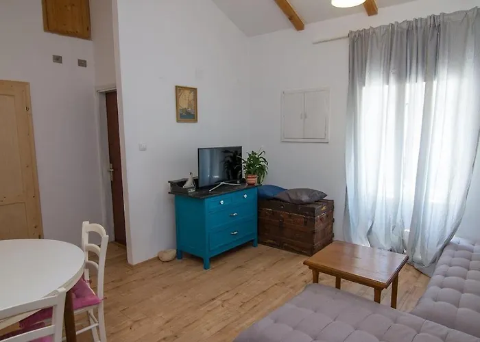 Rovenska A2+1*** Veli Lošinj