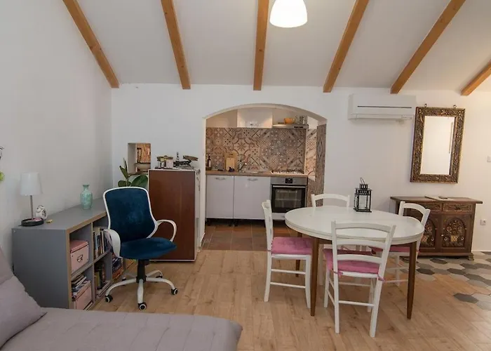 Rovenska A2+1*** Apartamento Veli Lošinj