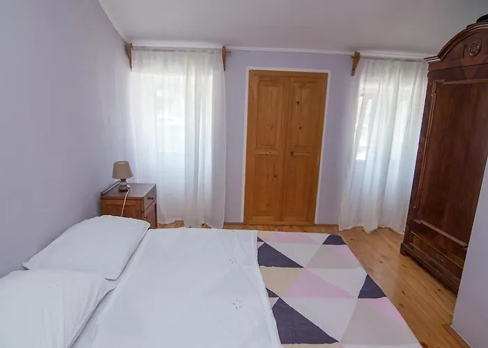 Rovenska A2+1*** * Veli Lošinj